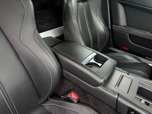 Used 2015 Aston Martin V8 Vantage GT RWD image 30