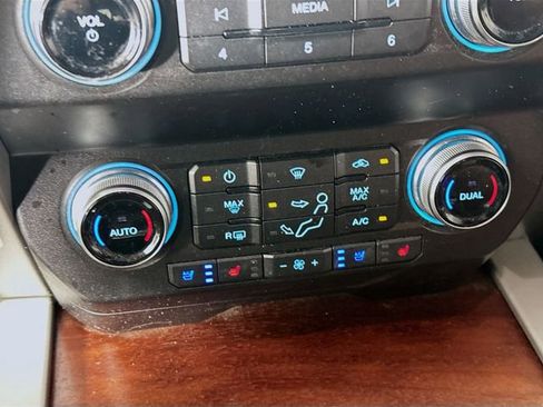 Used 2019 Ford F250 King Ranch w/ King Ranch Ultimate Package image 19