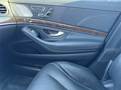 Used 2016 Mercedes-Benz S 550 4MATIC Sedan image 21