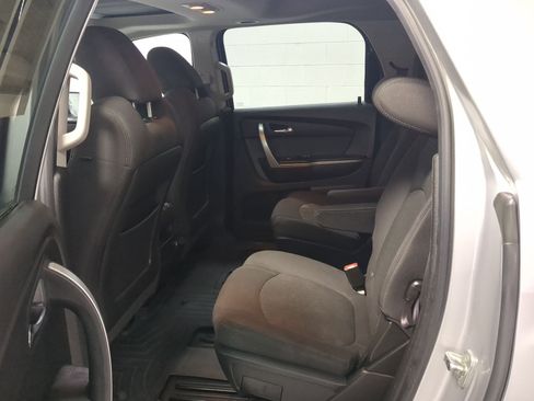 Used 2012 GMC Acadia SLE image 19