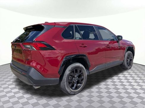 Used 2022 Toyota RAV4 LE FWD image 3