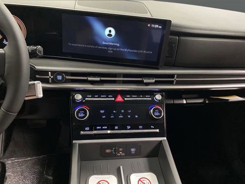 New 2026 Hyundai Santa Fe SE image 7