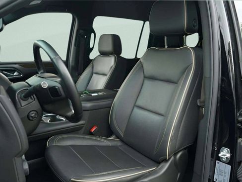 Used 2024 Chevrolet Suburban Premier image 40