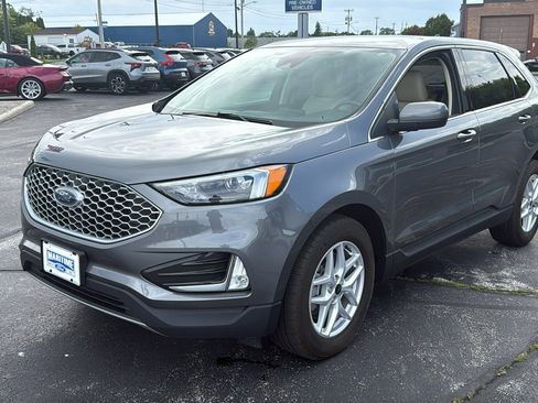Used 2023 Ford Edge SEL w/ Convenience Package AWD/4WD image 3