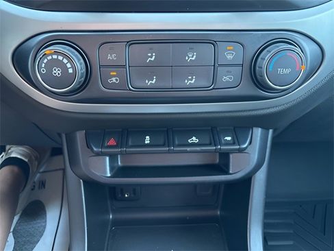 Used 2019 Chevrolet Colorado LT image 13