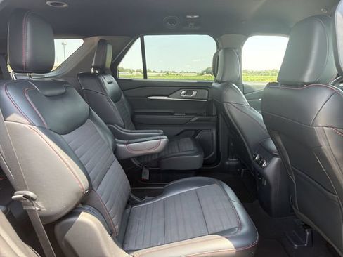 Used 2025 Ford Explorer ST-Line AWD/4WD image 20