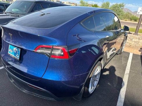 Used 2021 Tesla Model Y Long Range AWD/4WD image 5