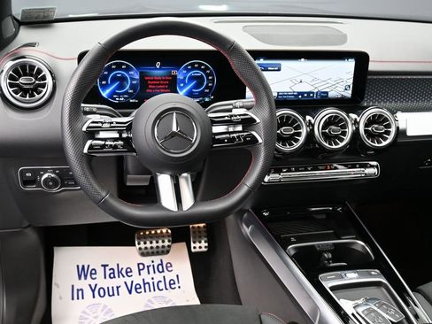 Used 2024 Mercedes-Benz EQB 250+ image 38