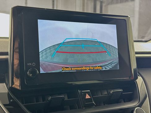 Certified 2023 Toyota Corolla Cross LE w/ Moonroof Package image 11