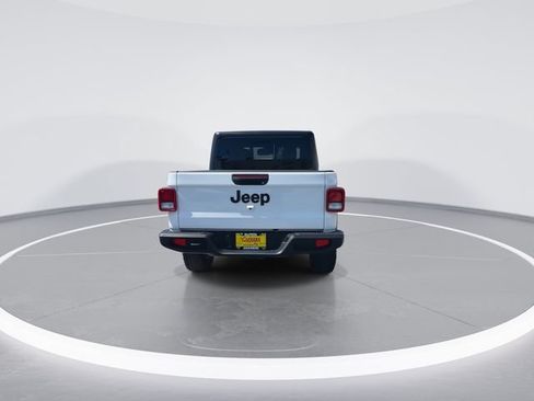 Certified 2025 Jeep Gladiator Sport AWD/4WD image 7
