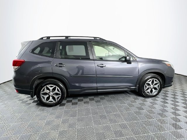 Used 2022 Subaru Forester Premium AWD/4WD image 7