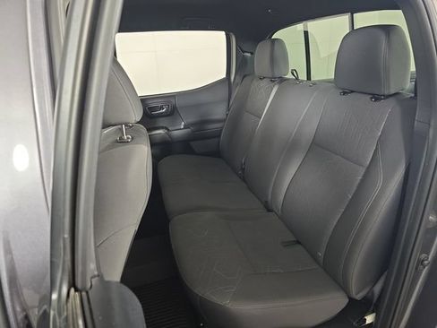 Used 2017 Toyota Tacoma TRD Sport w/ Tow Package (A/T) AWD/4WD image 26