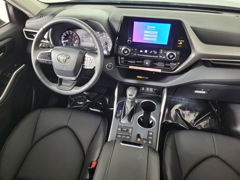 Used 2026 Toyota Highlander XLE AWD/4WD image 16