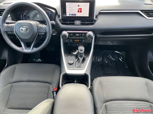 Certified 2024 Toyota RAV4 SE w/ Convenience Package AWD/4WD image 18