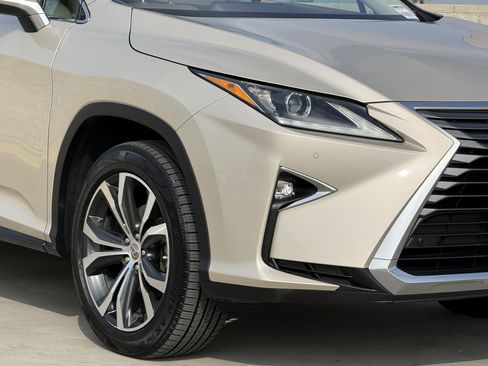 Used 2016 Lexus RX 450h FWD image 4