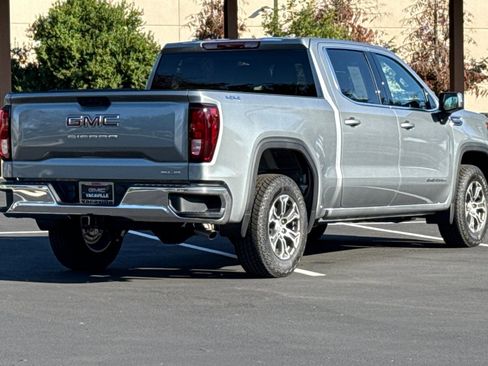 Used 2026 GMC Sierra 1500 SLE image 5