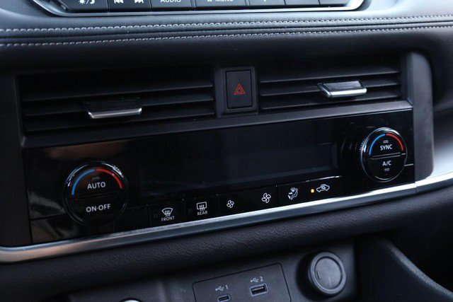 Certified 2023 Nissan Rogue SV AWD/4WD image 13