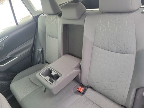 Used 2020 Toyota RAV4 XLE image 13