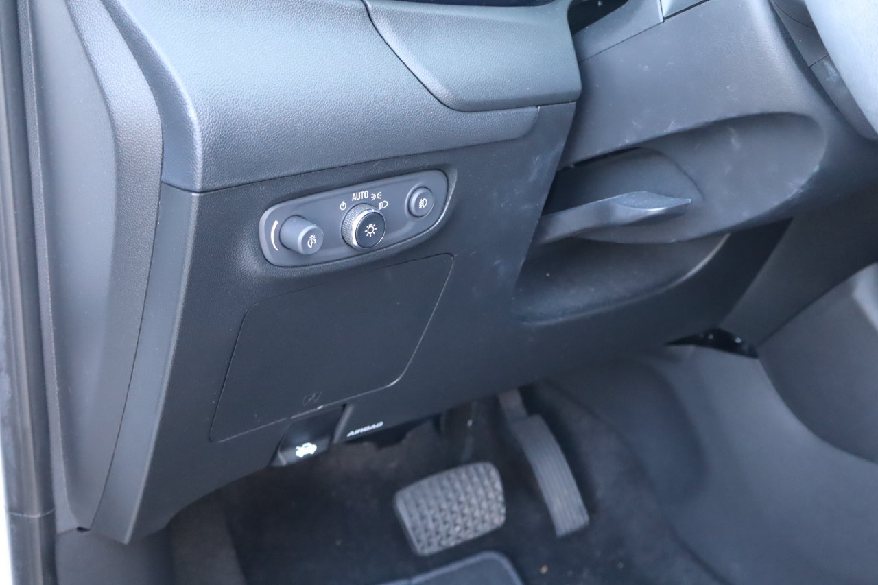 Used 2023 Buick Encore GX Preferred w/ Cold Weather Comfort Package FWD image 21