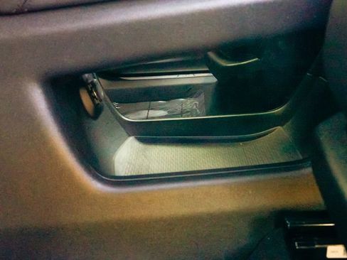 Used 2024 Cadillac XT5 Premium Luxury image 19