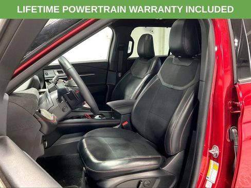 Used 2025 Ford Explorer ST AWD/4WD image 31