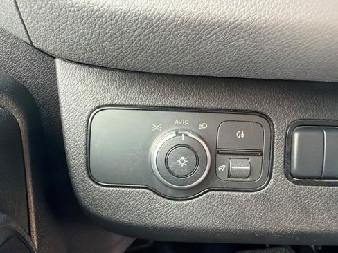 Used 2019 Mercedes-Benz Sprinter 170 image 21