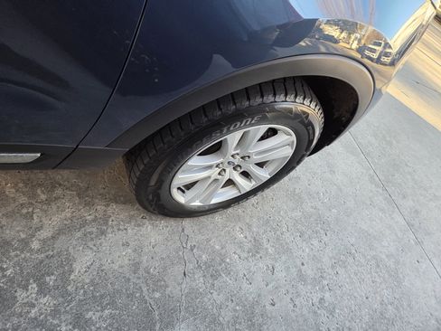 Certified 2018 Ford Explorer XLT w/ Equipment Group 202A image 14