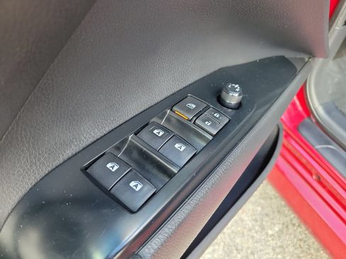 Used 2020 Toyota Camry LE FWD image 20