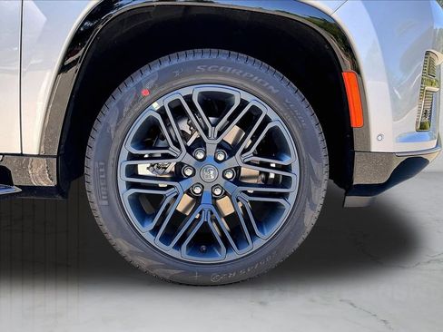 New 2026 Jeep Grand Wagoneer 4WD image 36