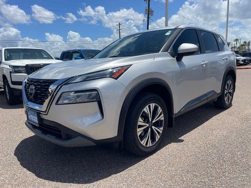 Certified 2023 Nissan Rogue SV FWD image 3