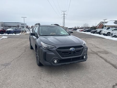 Used 2023 Subaru Outback Onyx Edition image 7