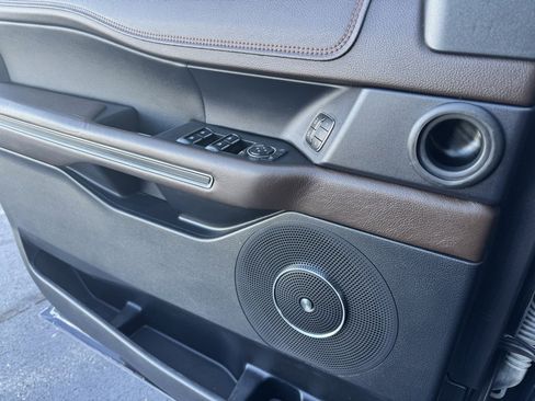 Used 2021 Ford Expedition King Ranch image 3