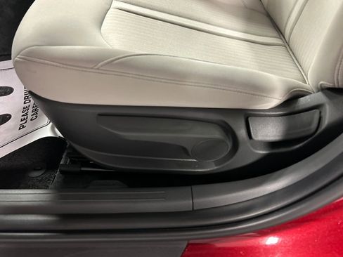 Used 2025 Hyundai Sonata SE FWD image 11
