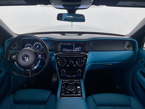 Certified 2022 Rolls-Royce Cullinan w/ Dark Exterior Package AWD/4WD image 5