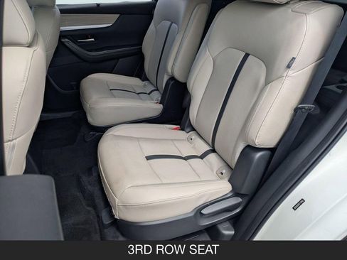 Used 2024 MAZDA CX-90 Plug-In Hybrid w/ Preferred AWD/4WD image 17