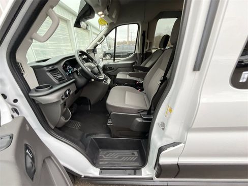 Used 2024 Ford Transit 350 XLT image 11