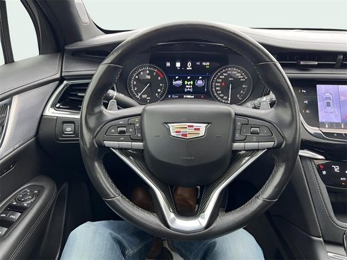Used 2022 Cadillac XT6 Sport image 21