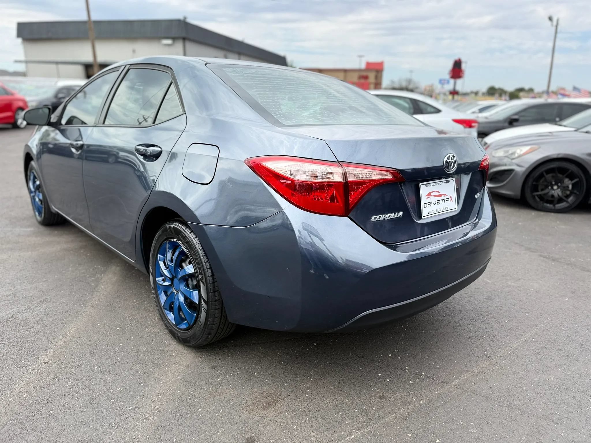 Used 2019 Toyota Corolla LE FWD image 5