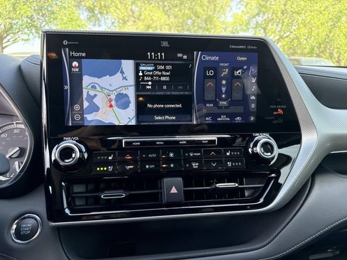 Used 2022 Toyota Highlander Platinum FWD image 24