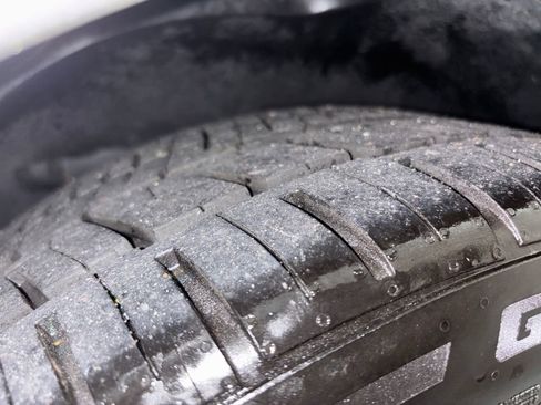 Used 2001 Chevrolet Corvette Coupe w/ Preferred Equipment Group1 image 28