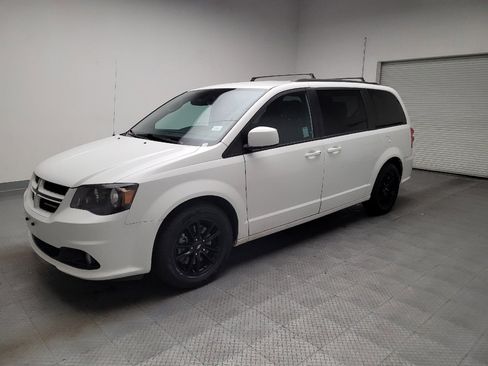 Used 2019 Dodge Grand Caravan GT image 2