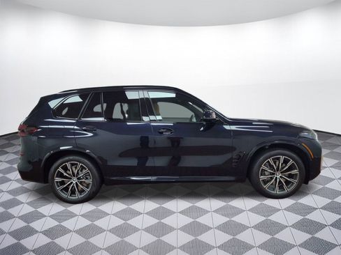Used 2026 BMW X5 xDrive50e w/ M Sport Package image 8