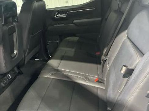 Used 2025 GMC Sierra 1500 SLT RWD image 17