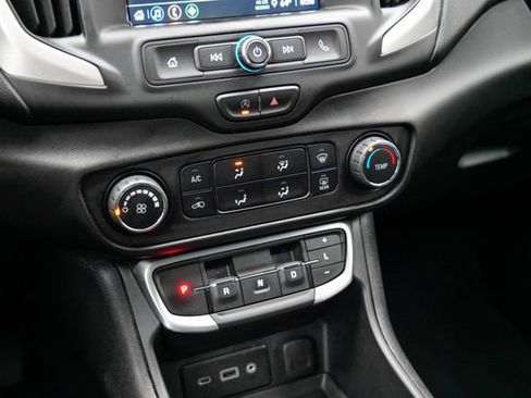 Used 2022 GMC Terrain SLE AWD/4WD image 30