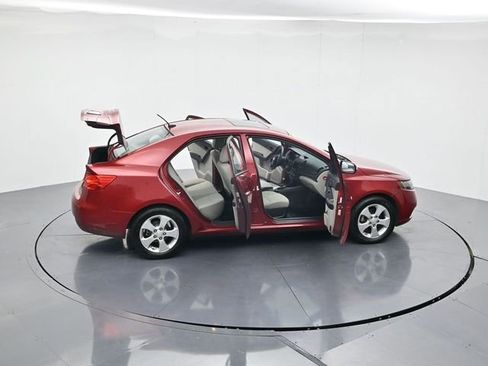 Used 2010 Kia Forte EX image 42