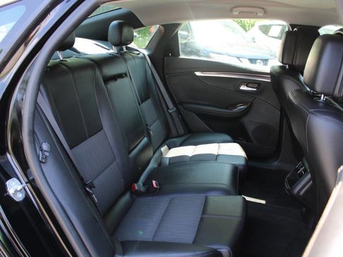 Used 2014 Chevrolet Impala LT w/ Convenience Package FWD image 27