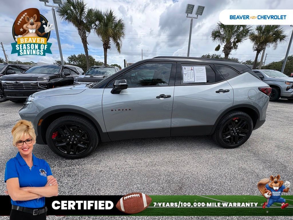 Used 2023 Chevrolet Blazer LT w/ Sound & Technology Package FWD image 4