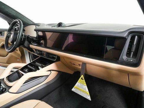 New 2026 Porsche Cayenne GTS AWD/4WD image 26