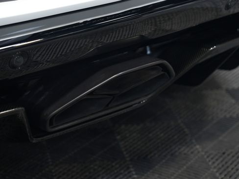 Used 2018 Lamborghini Aventador S image 21