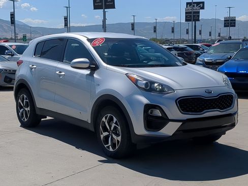 Used 2021 Kia Sportage LX AWD/4WD image 8